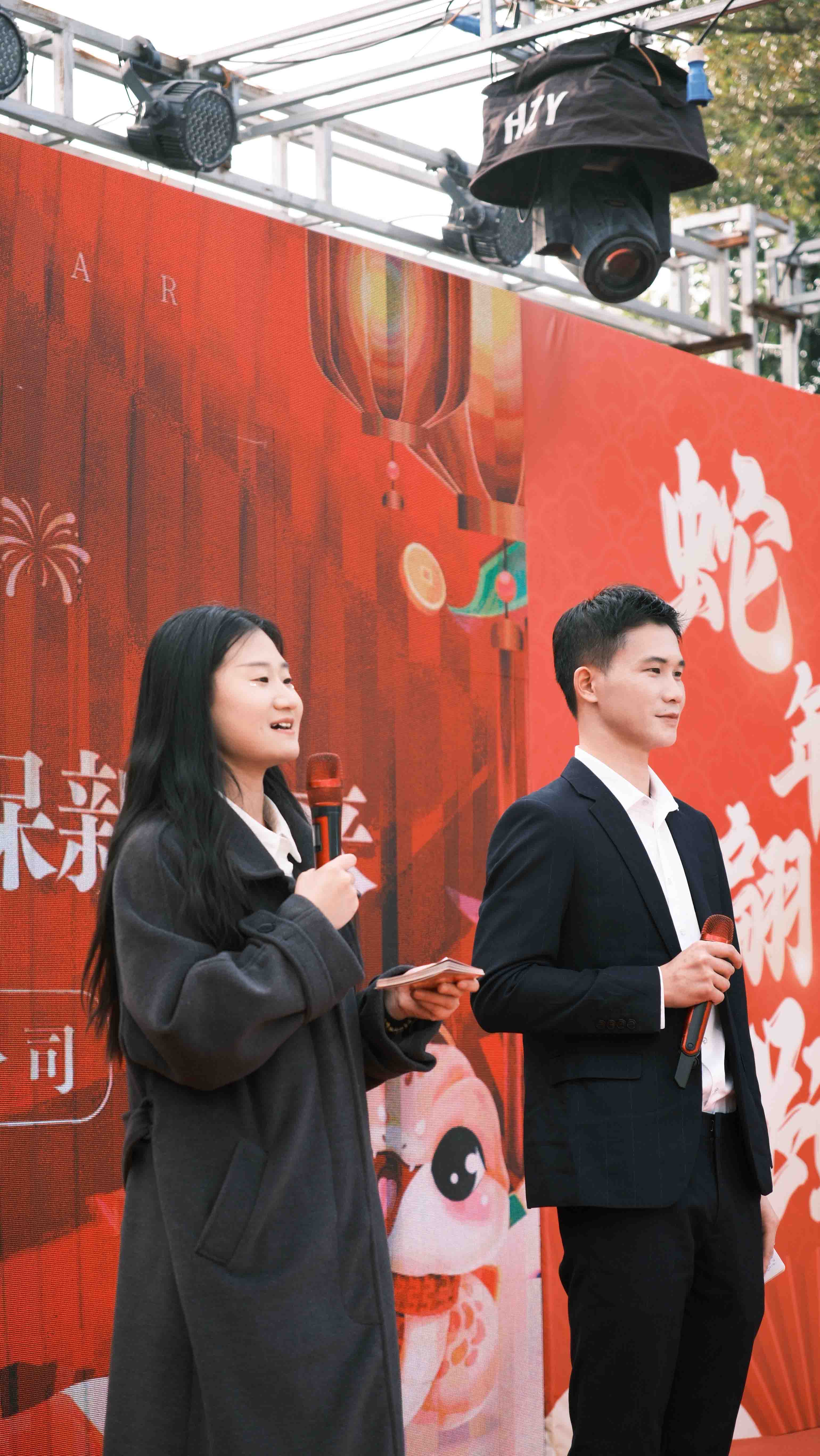 久信達(dá)科技2024年年會圓滿落幕：感恩同行，共創(chuàng)環(huán)保新未來，乘風(fēng)破浪，夢想起航(圖4)